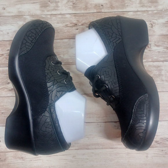 Alegria by PG Lite Slip Resistant Leather Black Lace Up Clog Heel Size 37 or 7 - Picture 9 of 14